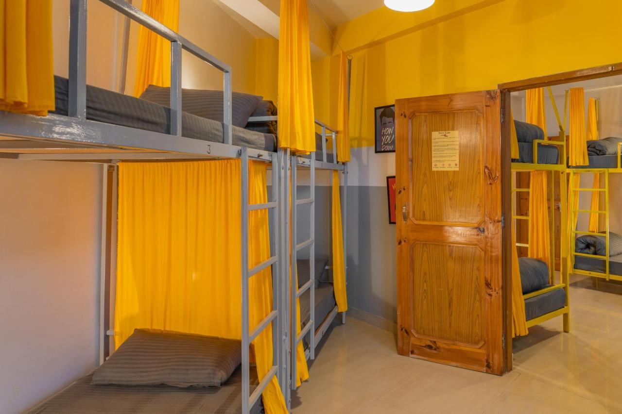 Whoopers Hostel Bir Dış mekan fotoğraf